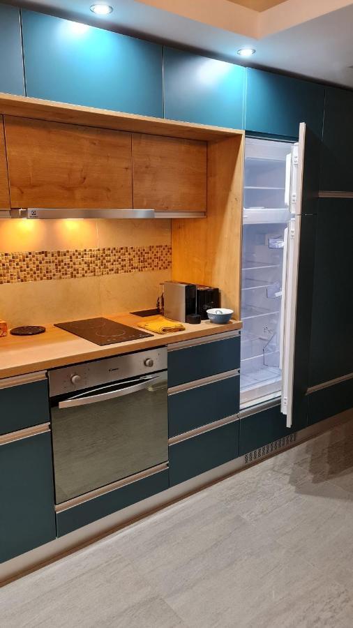 Zander Home Apartment Busteni Luaran gambar